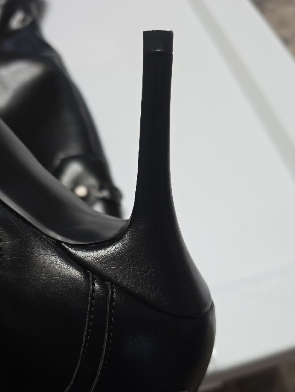 Black Pointed-Toe Stiletto Knee-High Boots - Picture 7 of 7